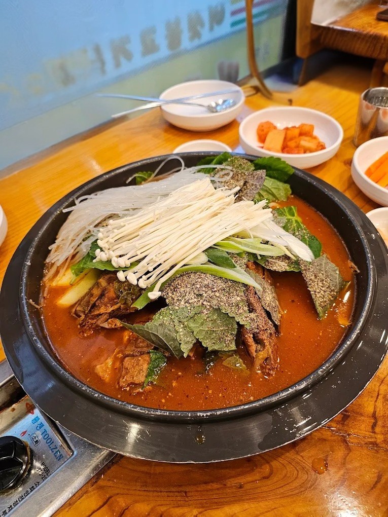 뼈나라감자탕 기흥점 - 15년 내공의 보정동 '뼈나라감자탕 기흥점', 오늘 당신의 든든한 한 끼를 책임질 이유 5가지! 이미지 3